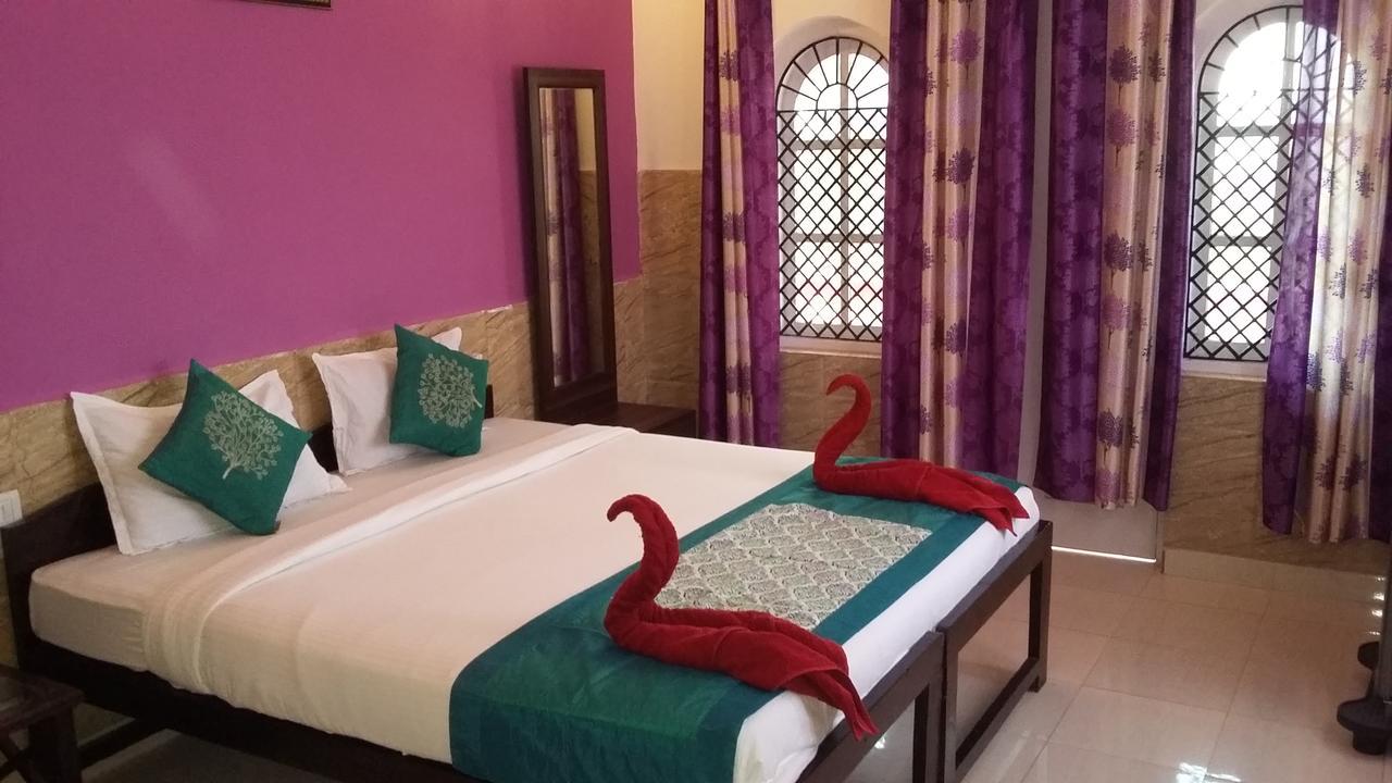 Oceans 7 Inn Calangute Buitenkant foto