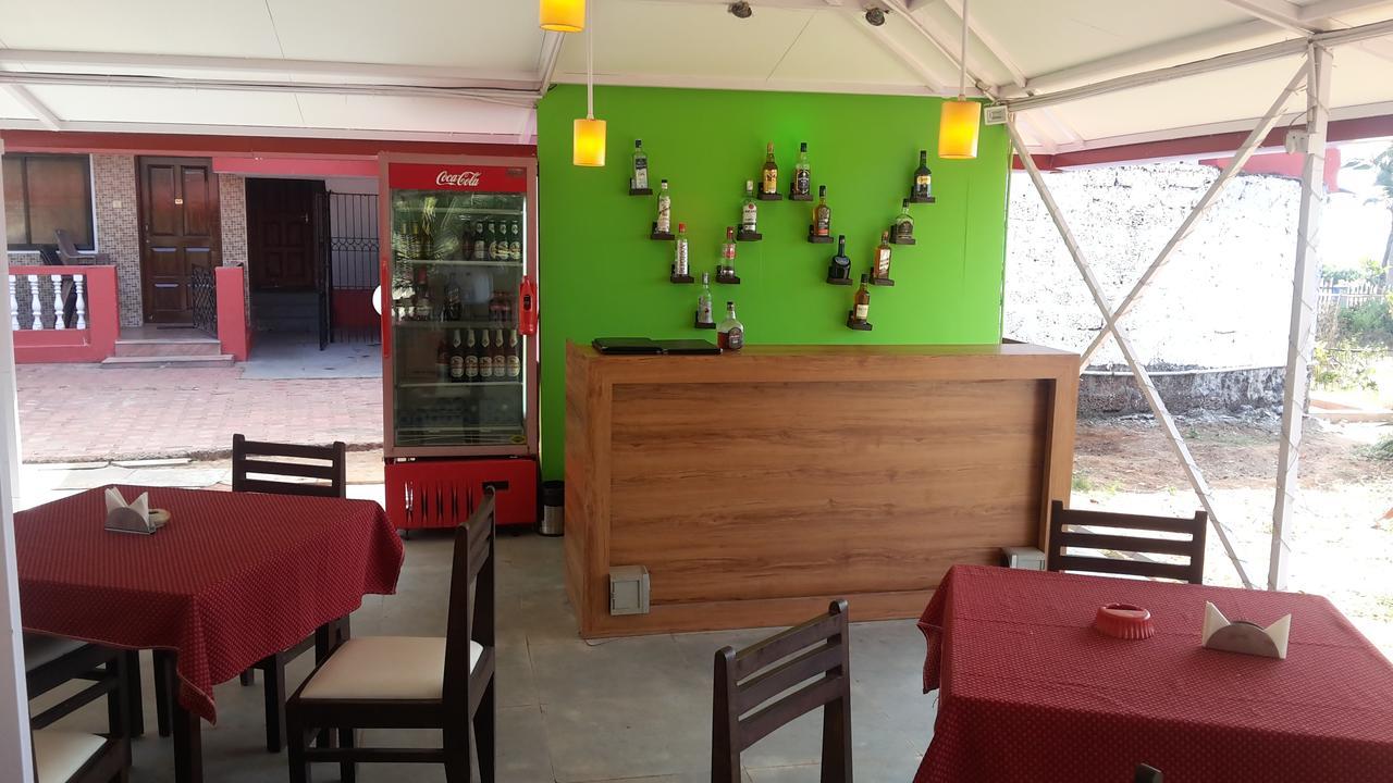 Oceans 7 Inn Calangute Buitenkant foto
