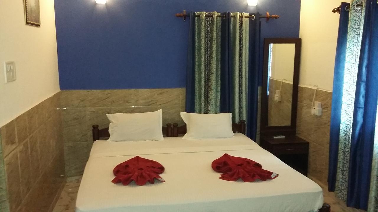 Oceans 7 Inn Calangute Buitenkant foto